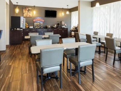 Baymont By Wyndham I-95 Hotel